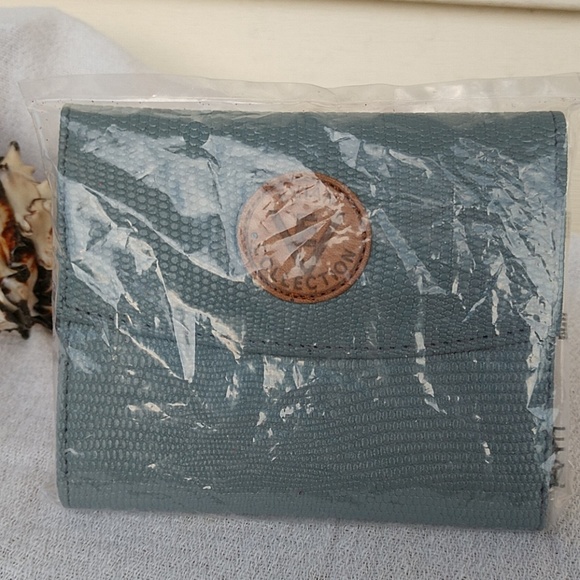 🔥🔥Evian Collection Leather Tri Fold Wallet - Picture 8 of 8